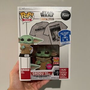 Funko Pop Grogu with cookies FLOCKED